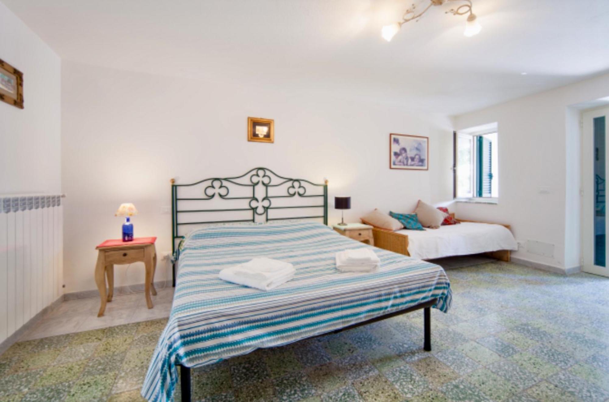 Villa Vincenzo Di Meglio Barano dʼIschia Cameră foto