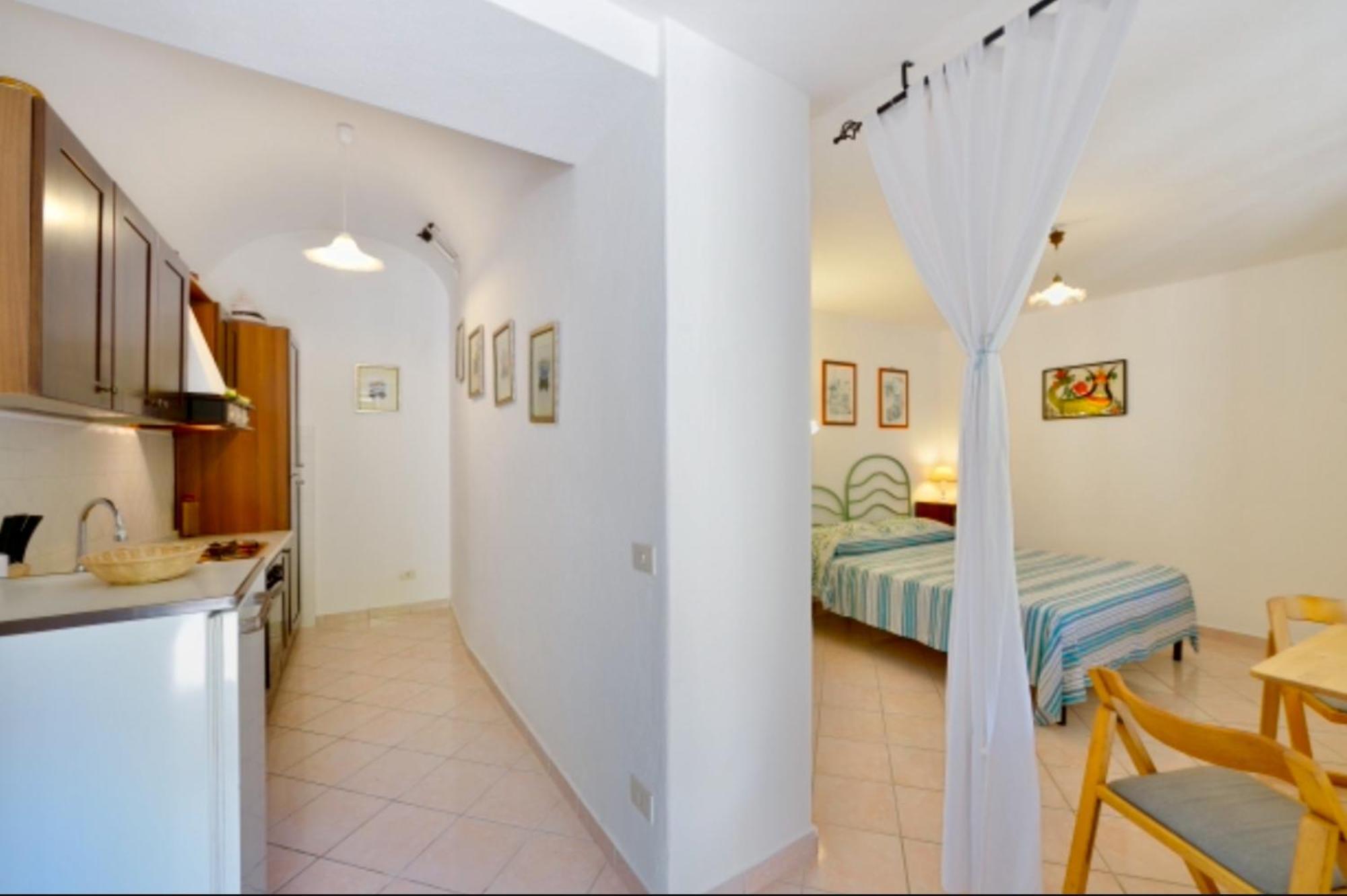 Villa Vincenzo Di Meglio Barano dʼIschia Cameră foto