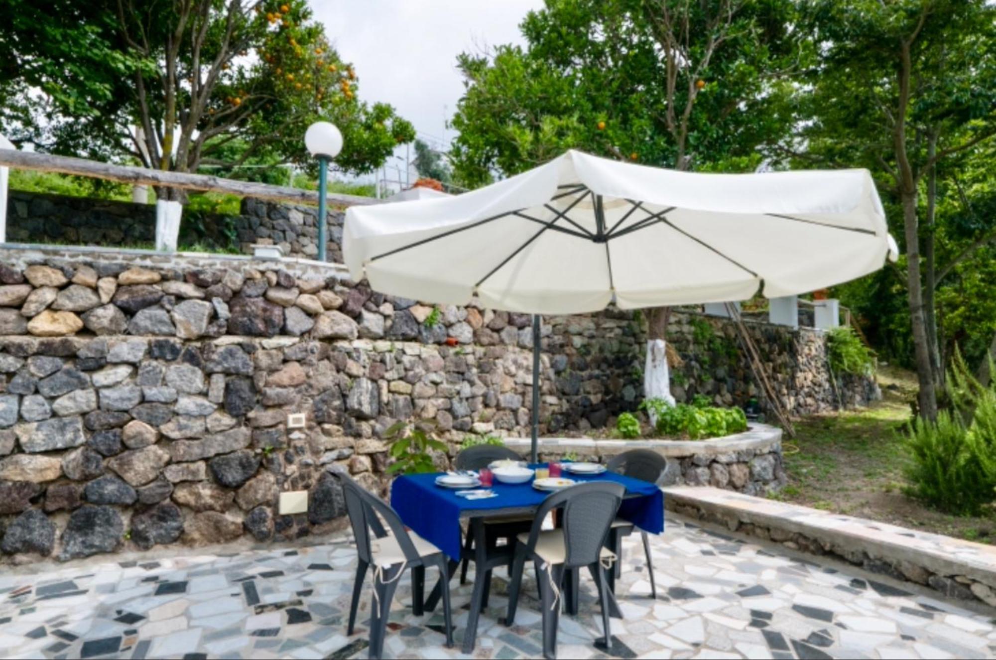 Villa Vincenzo Di Meglio Barano dʼIschia Cameră foto